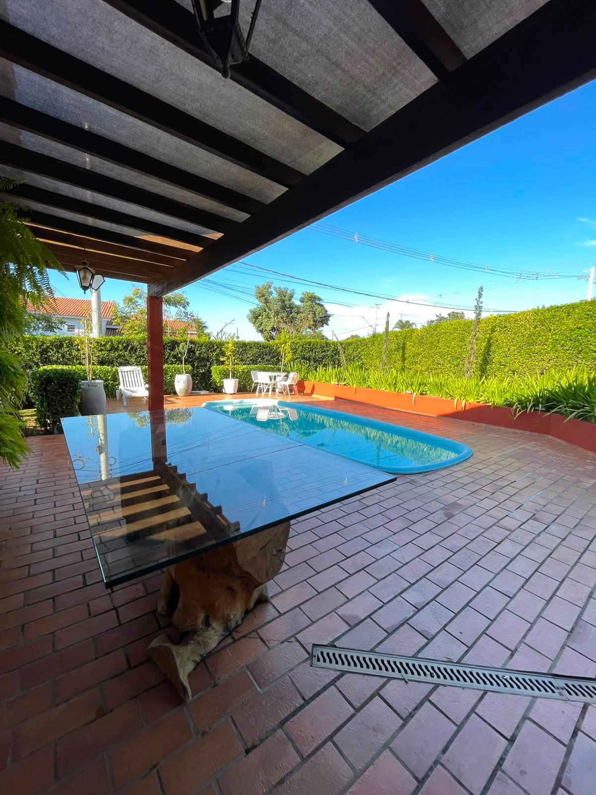 Chácara com Piscina e Jardim a 5 Minutos do Centro de Araçoiaba — foto 1